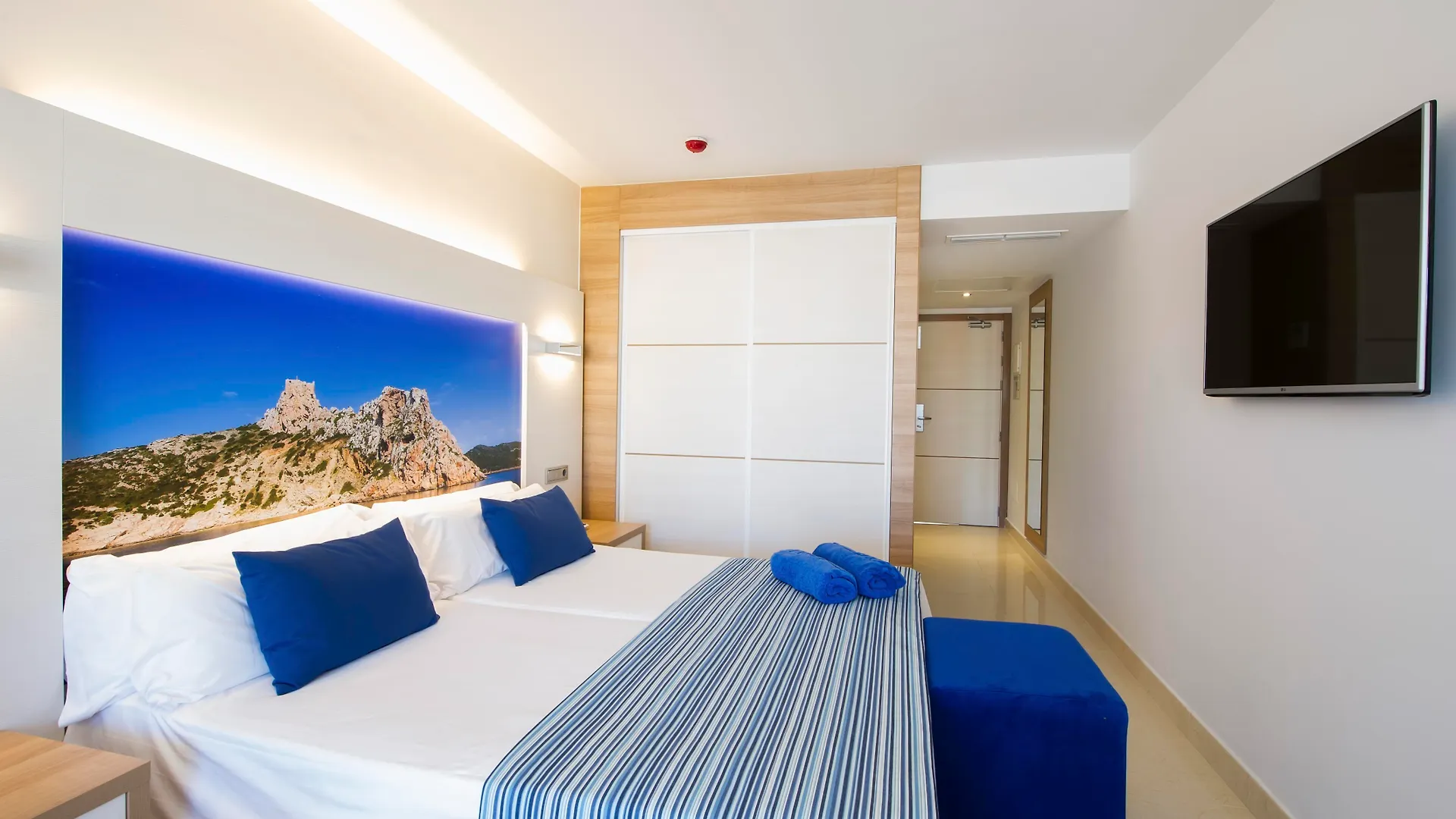 Globales Playa Estepona 4*,