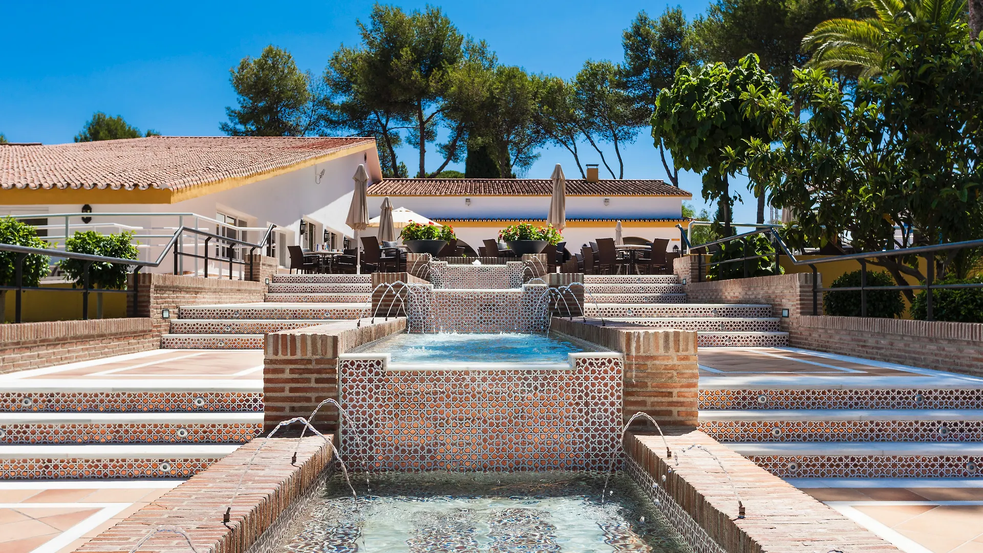 Globales Playa Estepona 4*,  Spain
